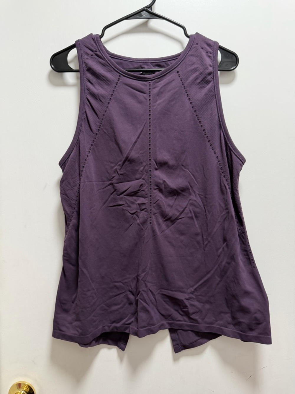 Athleta Tank Top Women XL Purple Foothill Seamless Workout Athleisure Gym Run